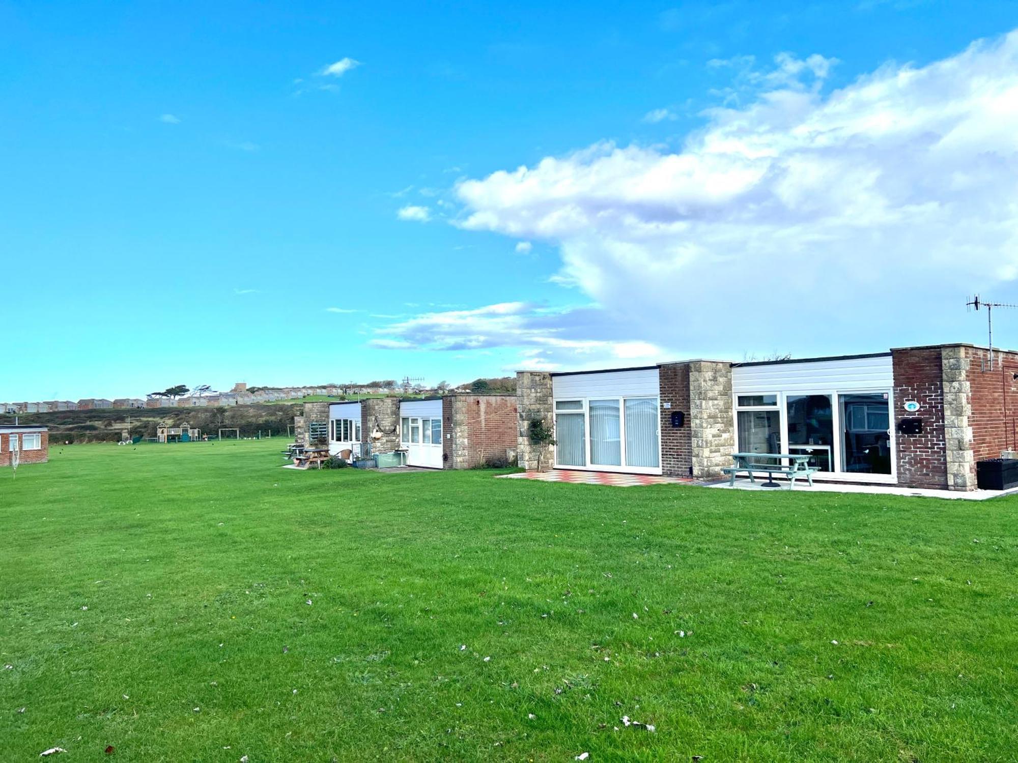 Chine Cottage Self-Catering Coastal Bungalow In Rural West Wight เฟรชวอเตอร์ ภายนอก รูปภาพ